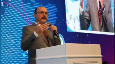 Öğrencilerden Öğretmenlere Saygı: Talip Geylan’dan Uyarı Geylan’ın Değerlendirmesi Türk Eğitim-Sen