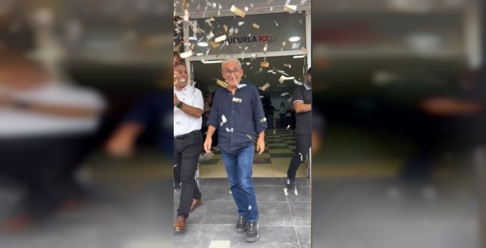 35 Yılını Eğitime Adayan Eray Akdağ, Duygusal Bir Veda Törünü