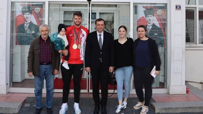 Japonya’da Tarihi Başarı: Yasin Süzen Altın Madalyayı Kırklareli’ne Getirdi Tokyo’da