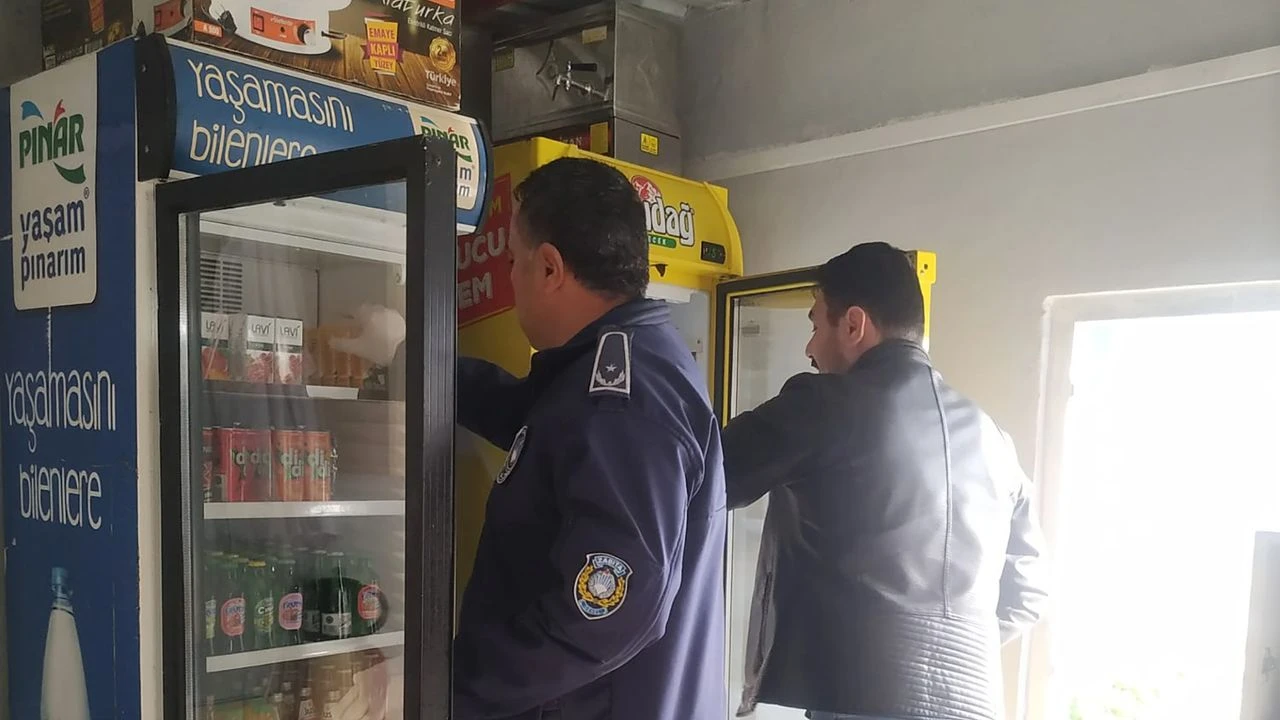 Yumurtalık'ta Okul Kantinlerinde Sınav Öncesi Öğrenci Denetimi Yumurtalikta Okul Kantinlerinde Sinav Oncesi Ogrenci Denetimi